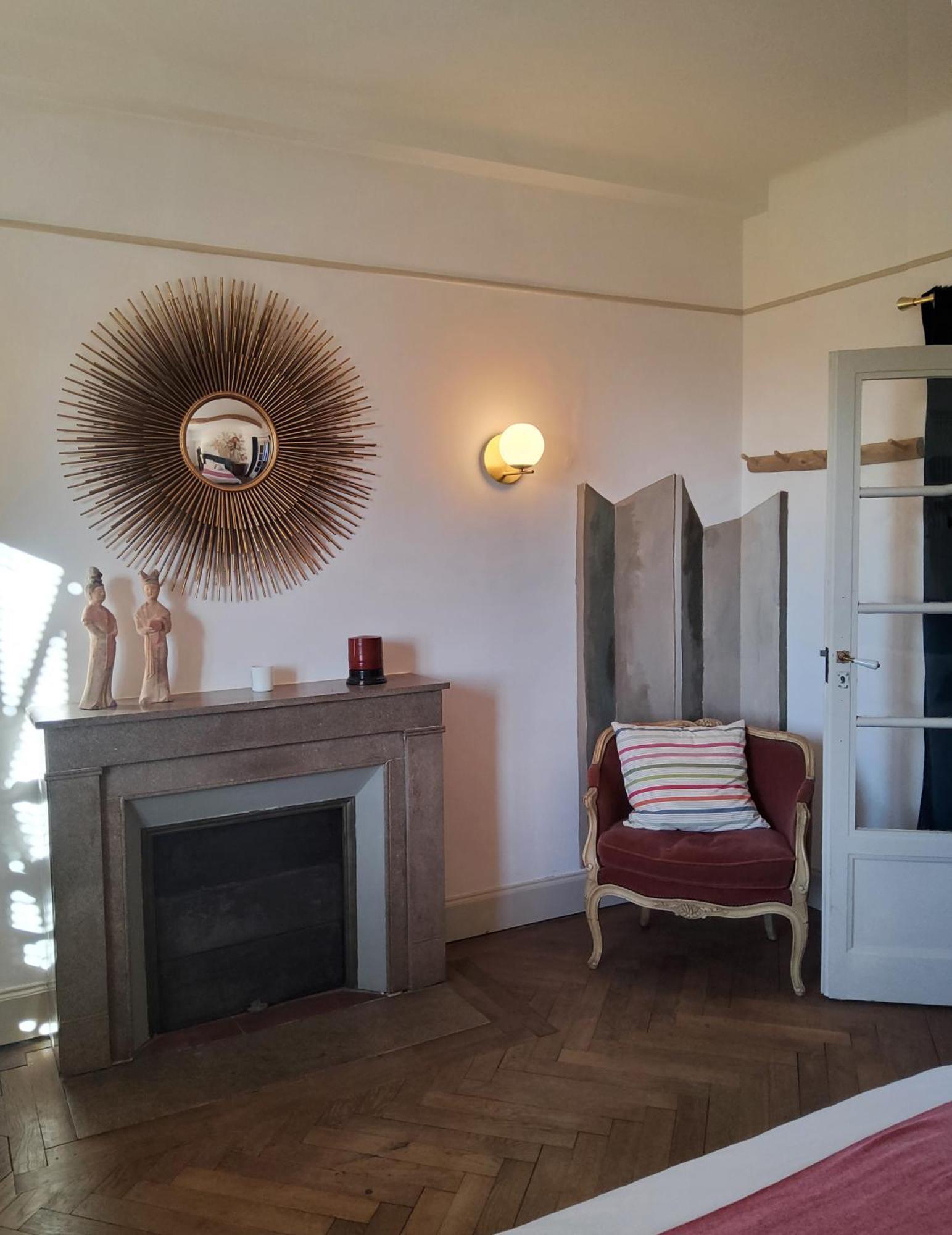 La Parenthese A Etrigny Bed and Breakfast Exteriör bild